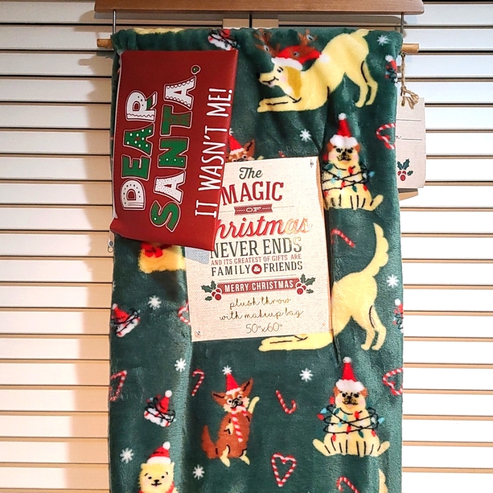 Dog Cat Pet themed Blanket Throw, super soft silky touch NWT 50"×60" Christmas